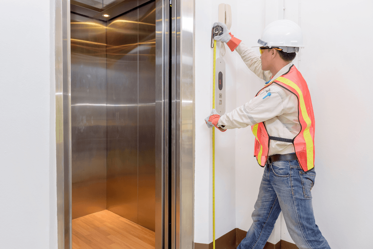 Things to Consider Before Installing Hydraulic Home Elevator